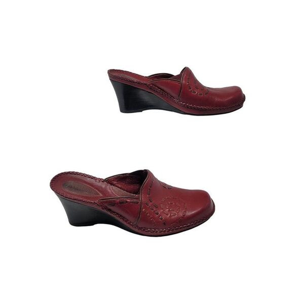 Clarks Artisan Collection Red Leather Embroidered Mules Wedge Clogs 7.5 Comfort - Picture 11 of 14